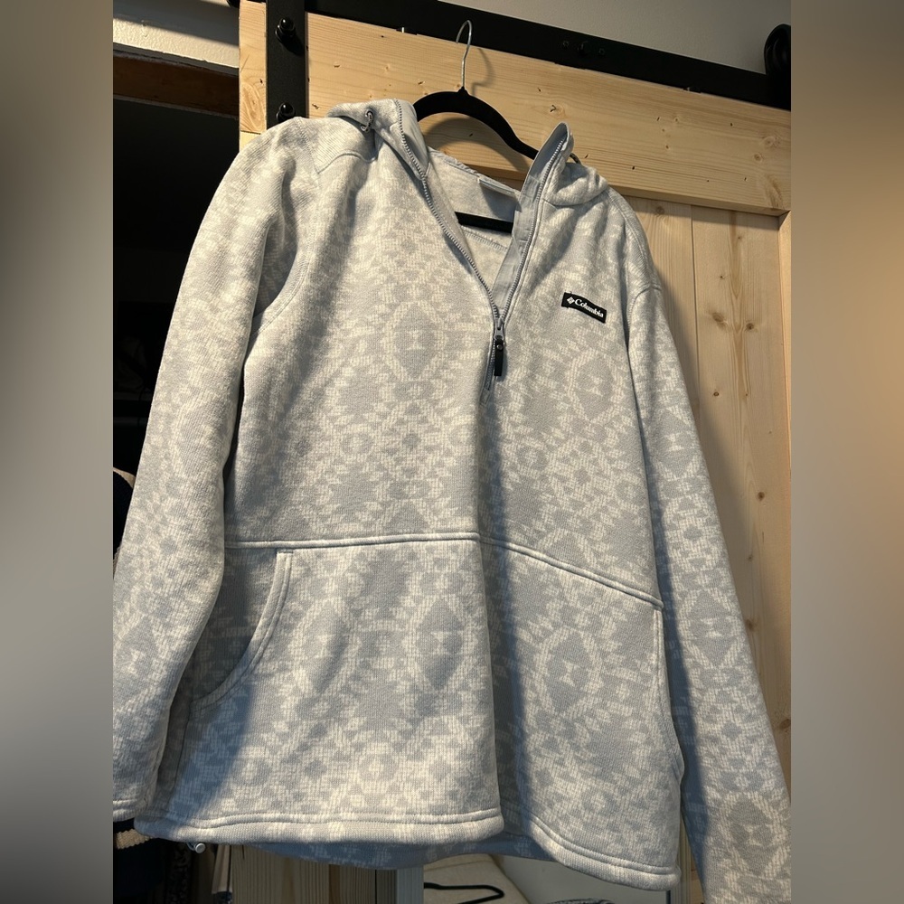 Columbia Women’s Aztec Light Gray Patterned Zip-Up Sweater - Picture 2 of 10